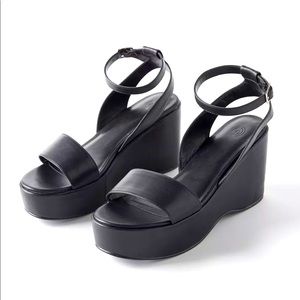 UO Clara Platform Sandal